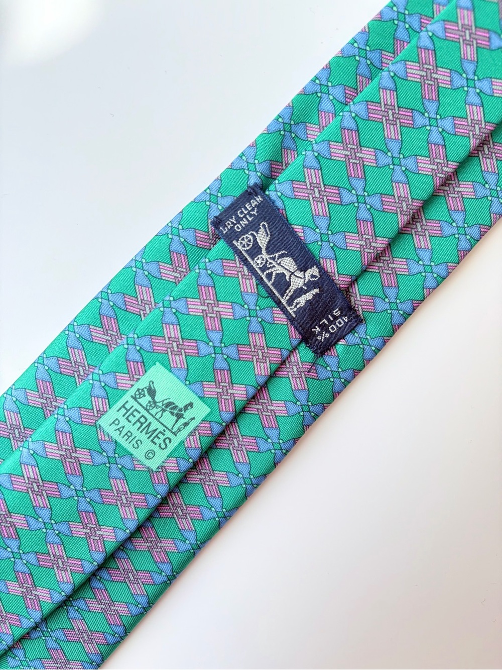 Hermès Paris 7186 UA All-Over Green & Pink Geometric Diamond Pattern Silk Tie